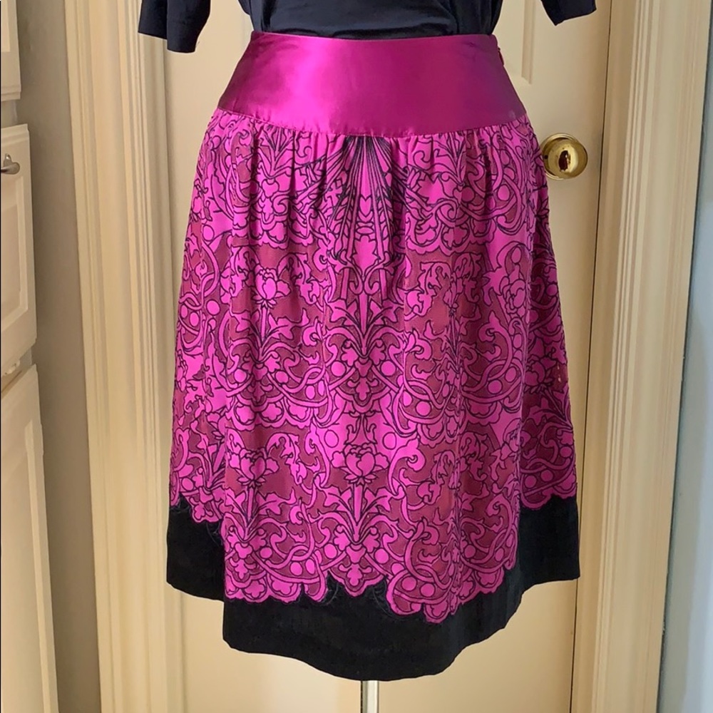 Lace skirt